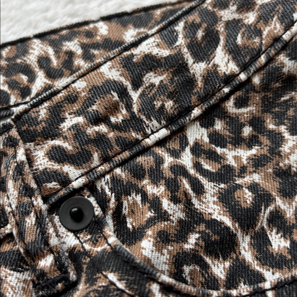 Fun Leopard Print Jeans - Picture 6 of 9